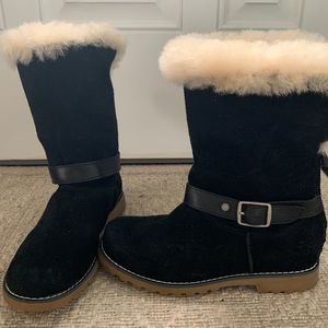 Girls Ugg boots in size 3